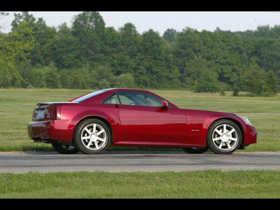  Cadillac XLR Roadster 2004 года  (фото 67 из 128)